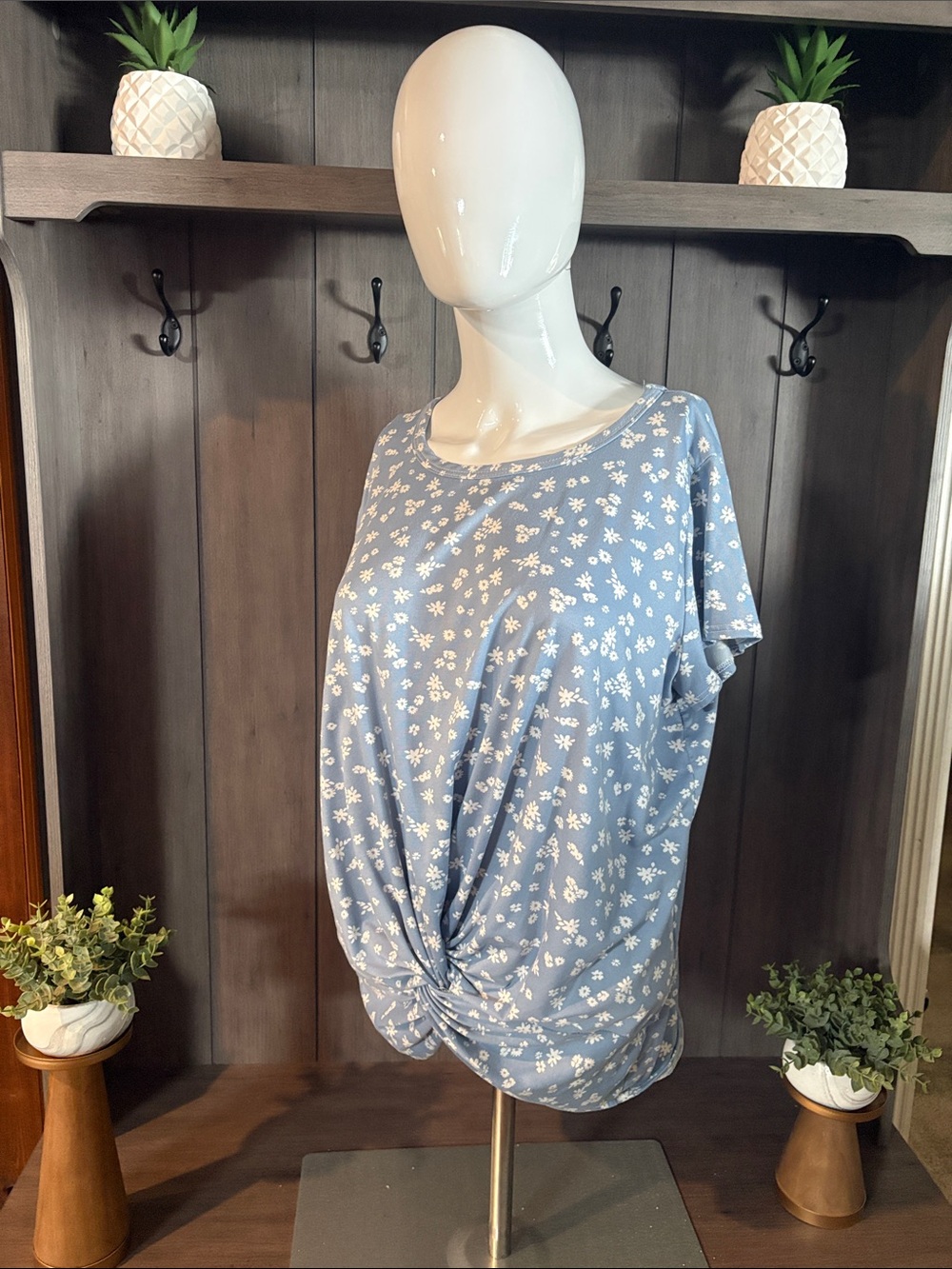 Women's Sky Blue Floral Knot-Front Short Sleeve Tee